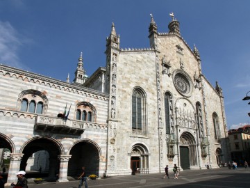 Dom in Como