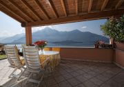 �berdachte Terrasse