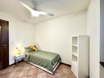 Ferienwohnung Comer See - Schlafzimmer 2 mit 2 Betten